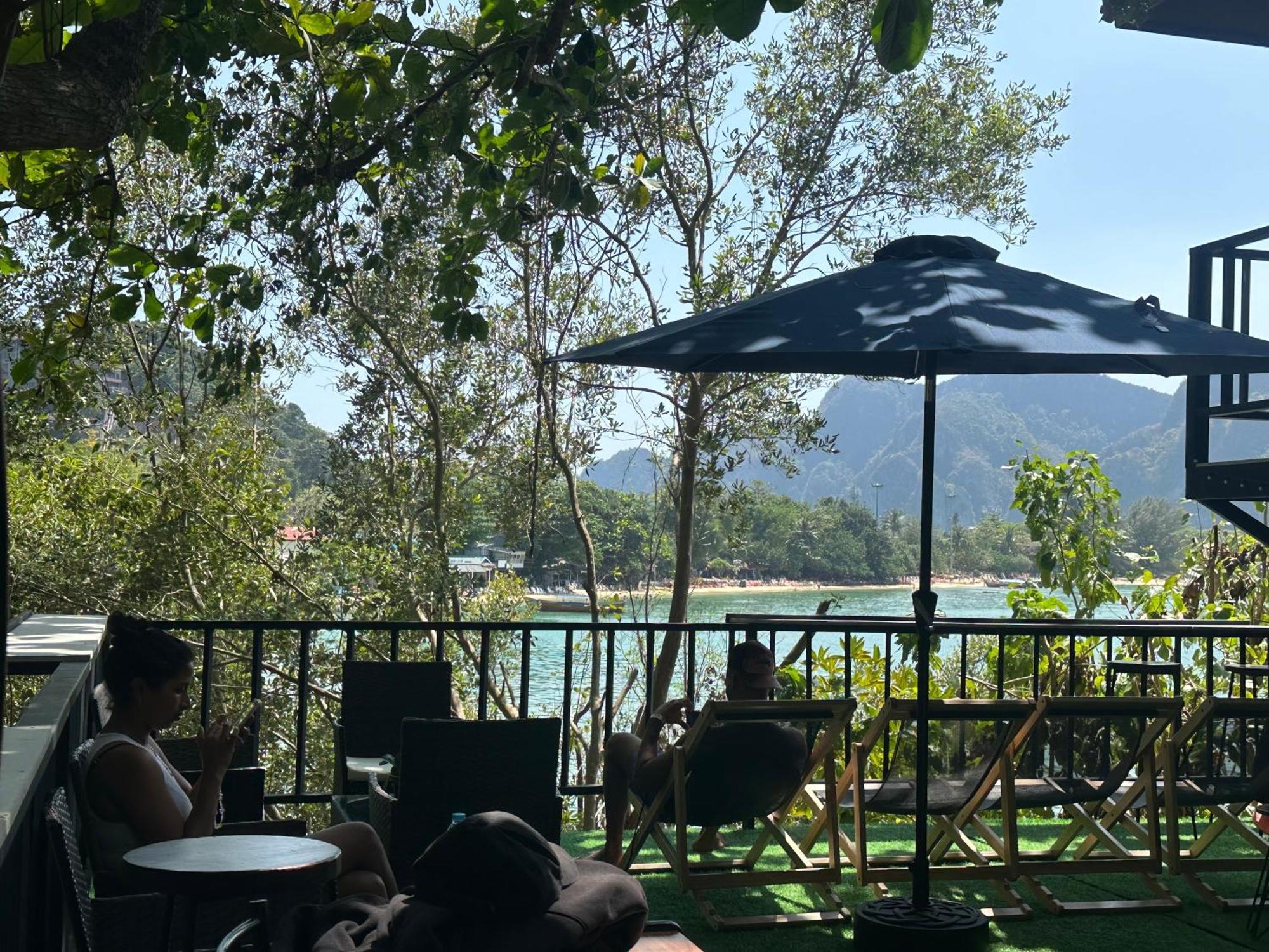 Sweed Dee Seaview Hostel Phi Phi Islands Exterior photo